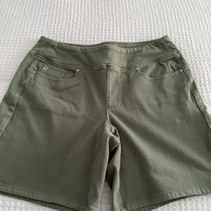 Belle Kim Gravel Flexibelle 8” short A501192